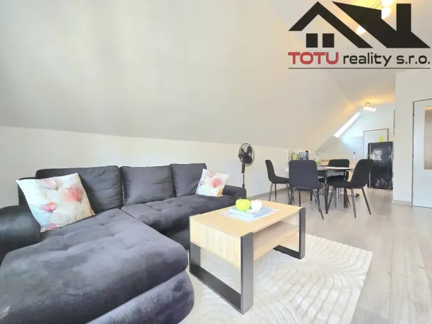 Prodej rodinného domu, Broumov, Mírové náměstí, 500 m2