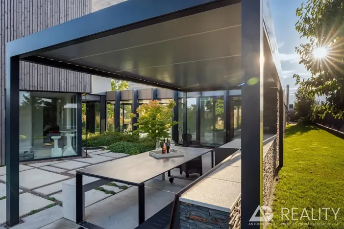 Prodej vícegeneračního domu, Ladná, Ovčačky, 407 m2