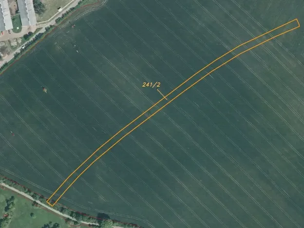 Dražba pole, Dobrkovice, 30944 m2