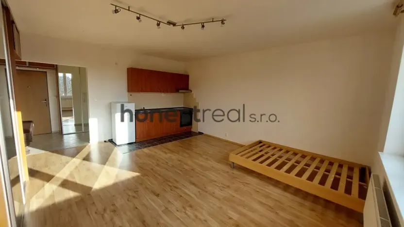 Pronájem bytu 1+kk, Brno, Nadační, 36 m2