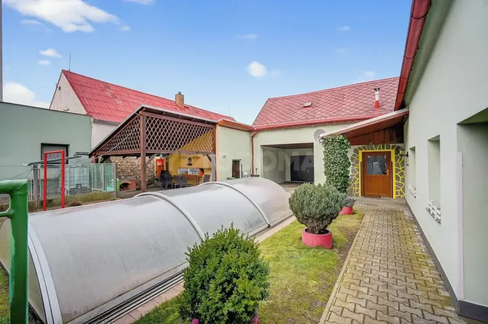 Prodej rodinného domu, Benešovice, 231 m2