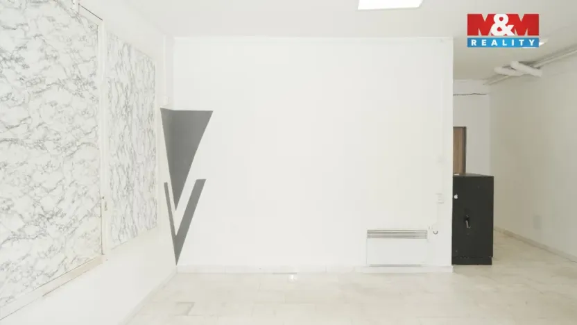 Pronájem obchodního prostoru, Teplice - Trnovany, Masarykova třída, 40 m2