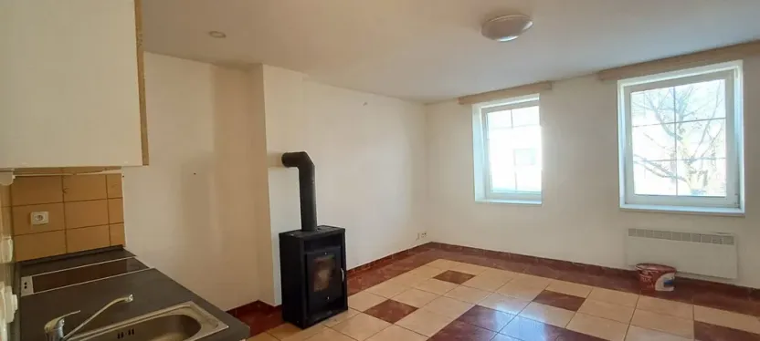 Pronájem bytu 1+kk, Peruc - Černochov, 30 m2