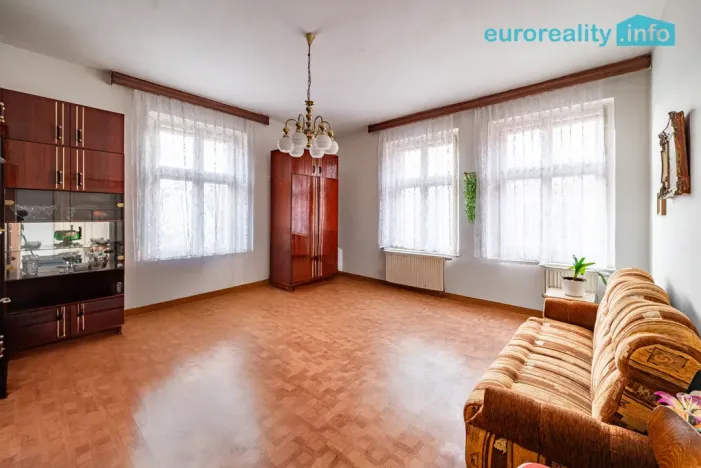 Prodej rodinného domu, Kraslice, Dukelská, 267 m2