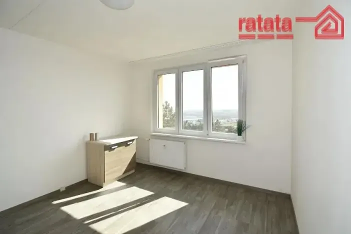 Pronájem bytu 1+1, Chomutov, Borová, 36 m2