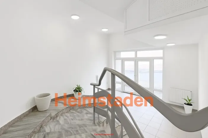 Pronájem kanceláře, Havířov - Město, nám. Republiky, 376 m2