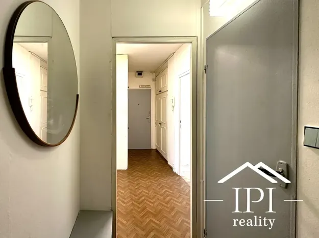 Prodej bytu 3+1, Praha - Podolí, Kaplická, 59 m2