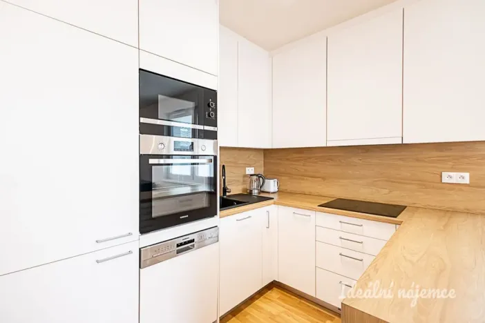 Pronájem bytu 2+kk, Praha - Vysočany, Strnadových, 59 m2