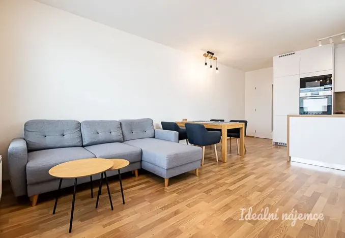 Pronájem bytu 2+kk, Praha - Vysočany, Strnadových, 59 m2