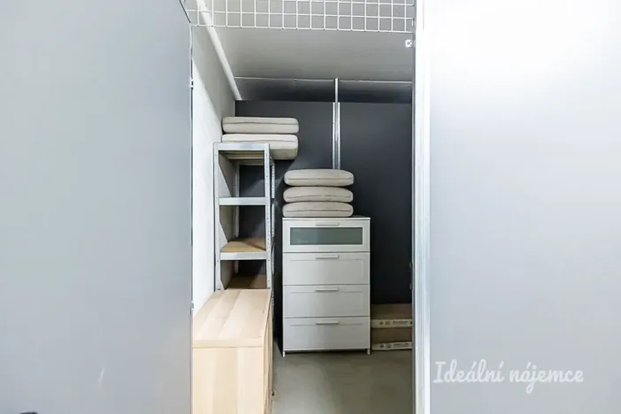 Pronájem bytu 2+kk, Praha - Vysočany, Strnadových, 59 m2