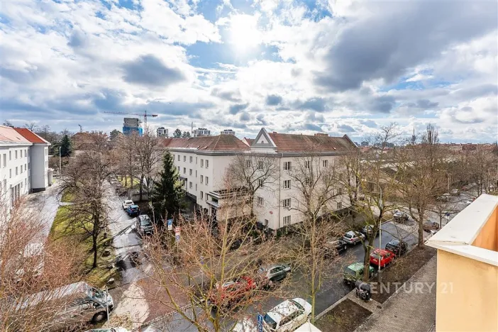 Pronájem bytu 2+kk, Praha, Biskupcova, 48 m2