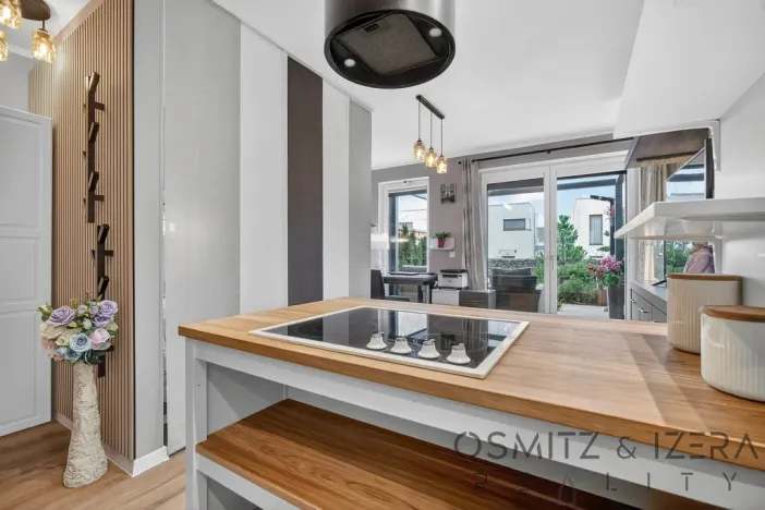 Prodej bytu 1+kk, Praha - Hostavice, Hrabovská, 45 m2