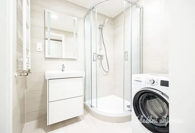 Pronájem bytu 1+kk, Praha - Hloubětín, Poděbradská, 32 m2