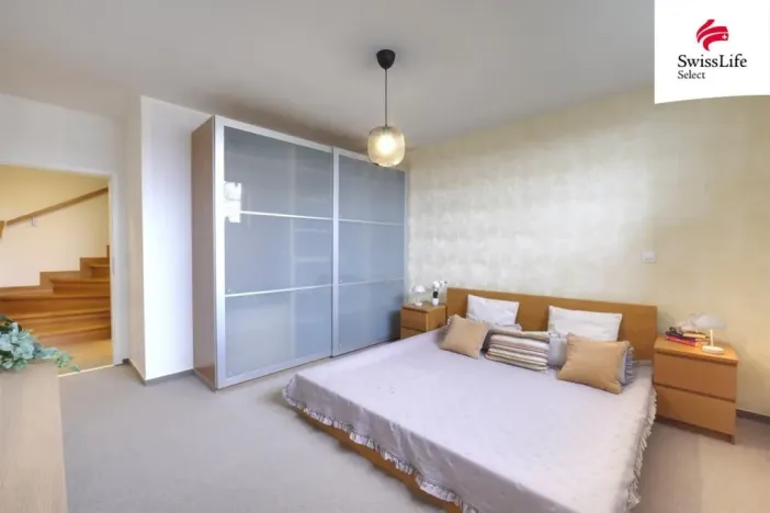 Pronájem bytu 2+kk, Praha - Hloubětín, Mezitraťová, 53 m2