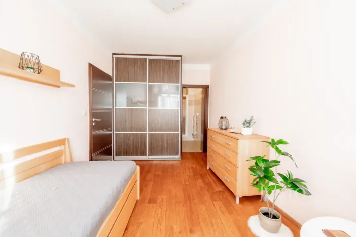 Prodej bytu 4+kk, Praha, Švejcarovo náměstí, 98 m2