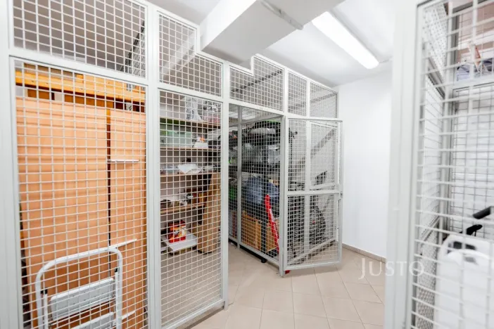 Prodej bytu 4+kk, Praha, Švejcarovo náměstí, 98 m2