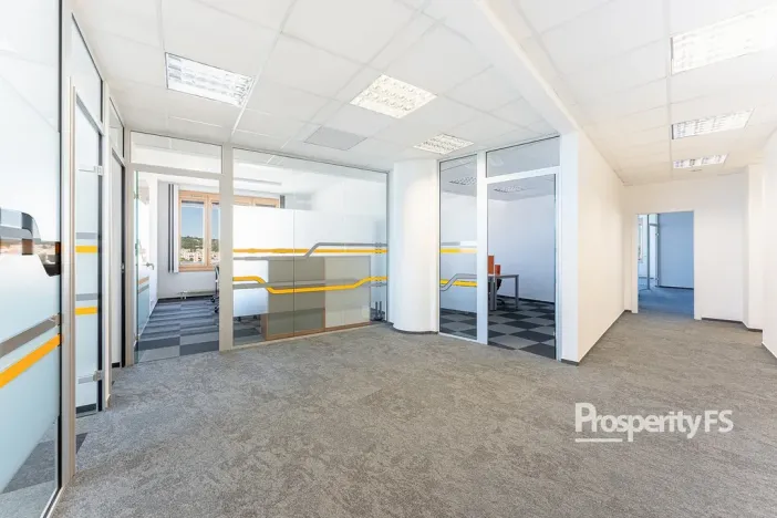 Pronájem kanceláře, Brno - Štýřice, Pražákova, 13 m2