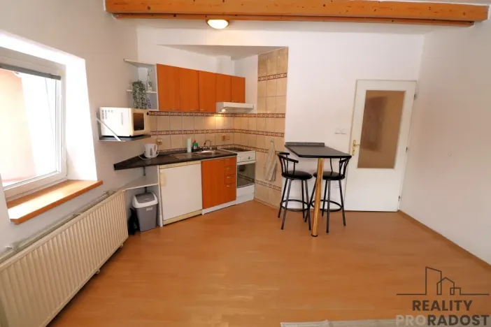 Pronájem bytu 1+kk, Brno, Pražská, 33 m2