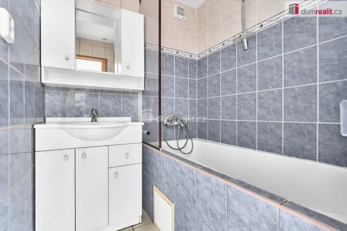 Prodej bytu 2+1, Nová Role, Školní, 45 m2