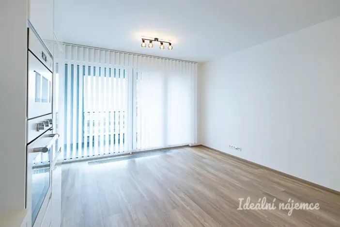 Pronájem bytu 2+kk, Praha, Poděbradská, 53 m2