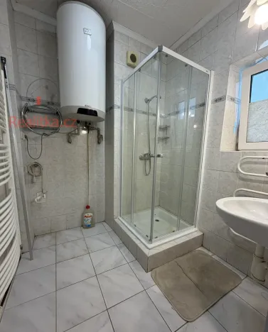 Pronájem rodinného domu, Kly - Krauzovna, 300 m2
