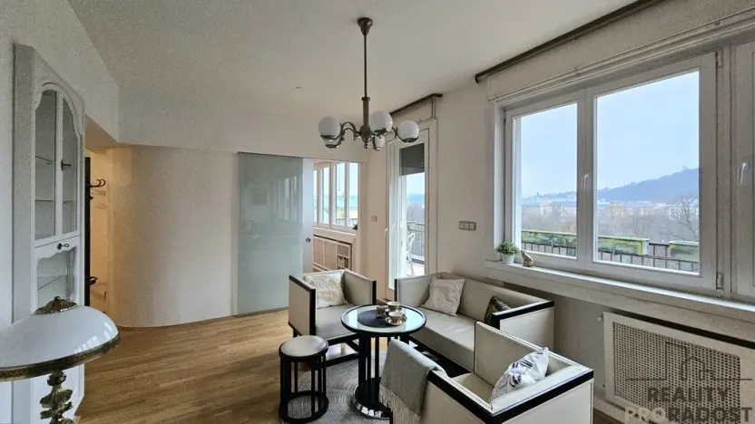 Pronájem bytu 2+kk, Praha, Masarykovo nábřeží, 51 m2