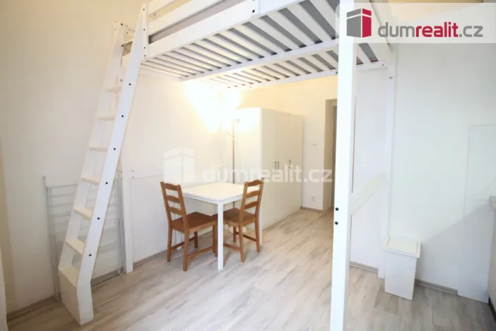 Pronájem bytu 1+kk, Praha - Smíchov, Ke Koulce, 20 m2