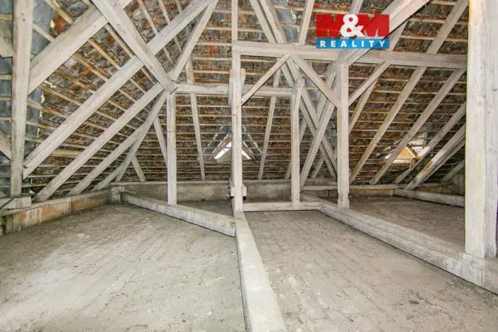 Prodej půdního prostoru, Plzeň - Jižní Předměstí, Němejcova, 124 m2