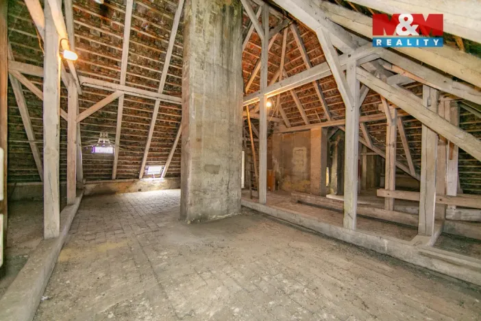 Prodej půdního prostoru, Plzeň - Jižní Předměstí, Němejcova, 124 m2