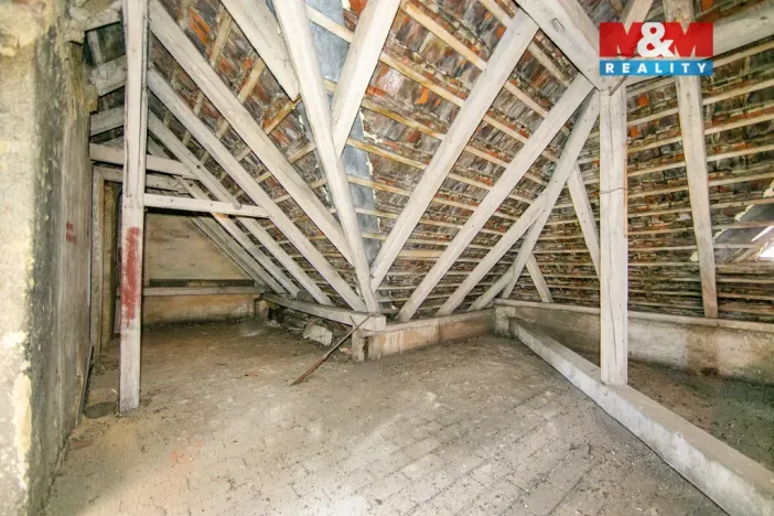 Prodej půdního prostoru, Plzeň - Jižní Předměstí, Němejcova, 124 m2