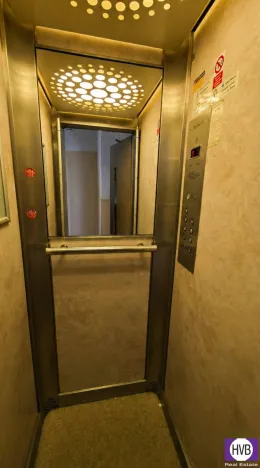 Prodej bytu 2+1, Praha, Kamerunská, 53 m2