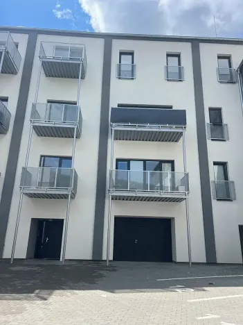 Pronájem bytu 1+kk, Lomnice, Dlouhá, 32 m2