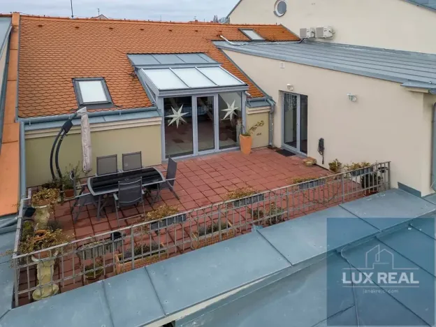 Prodej atypického bytu, Mikulov, Komenského, 164 m2