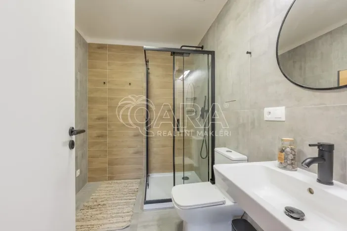 Prodej bytu 2+kk, Praha - Smíchov, Holubova, 48 m2