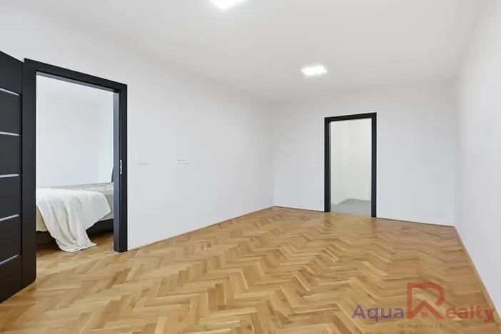 Prodej bytu 3+1, Karlovy Vary, Vítězná, 74 m2