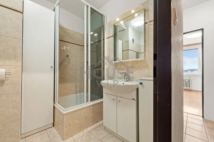 Prodej bytu 2+kk, Praha - Modřany, Krouzova, 45 m2