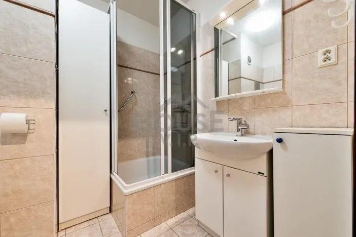 Prodej bytu 2+kk, Praha - Modřany, Krouzova, 45 m2