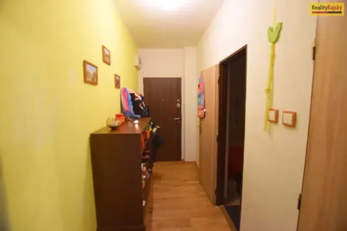 Prodej bytu 3+kk, Kozárovice, 77 m2