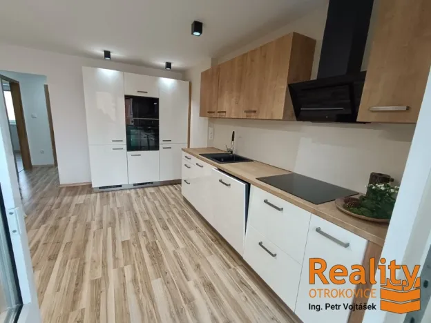 Prodej bytu 2+kk, Otrokovice, Bezručova, 51 m2