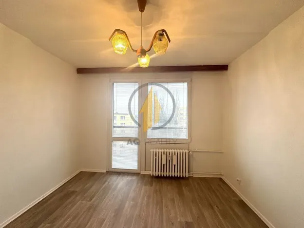 Pronájem bytu 3+1, Jičín, Nám. V. Čtvrtka, 67 m2