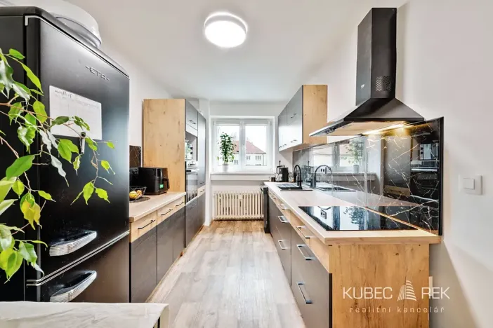 Prodej bytu 2+1, Tábor, Husinecká, 64 m2