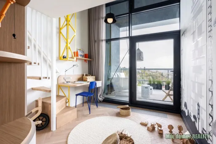 Prodej bytu 4+kk, Praha - Modřany, Československého exilu, 187 m2