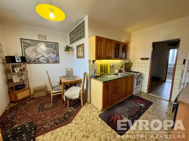 Prodej bytu 3+1, Plzeň - Jižní Předměstí, Brožíkova, 85 m2