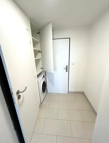 Pronájem bytu 1+kk, Praha - Vysočany, Poděbradská, 31 m2