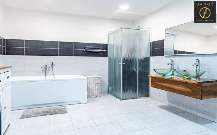 Prodej rodinného domu, Žlutice, 187 m2