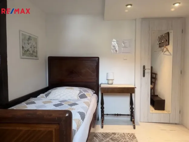 Prodej bytu 4+1, Karlovy Vary, Vyšehradská, 103 m2