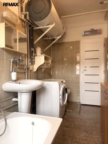 Prodej bytu 4+1, Karlovy Vary, Vyšehradská, 103 m2