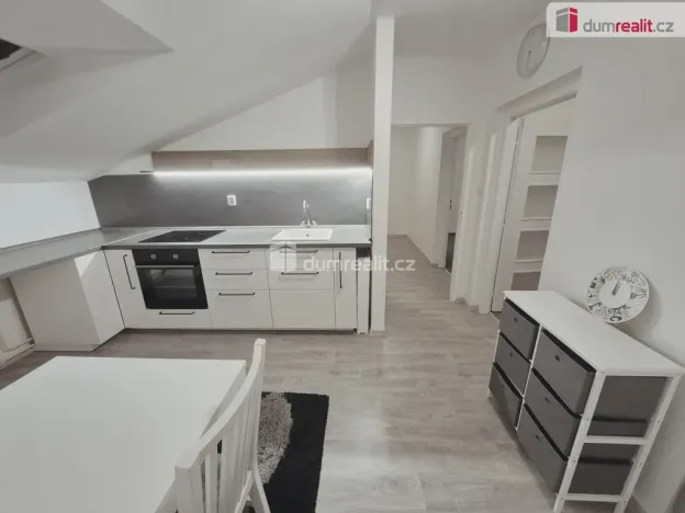 Pronájem bytu 2+1, Hoštka - Kochovice, Lužická, 59 m2