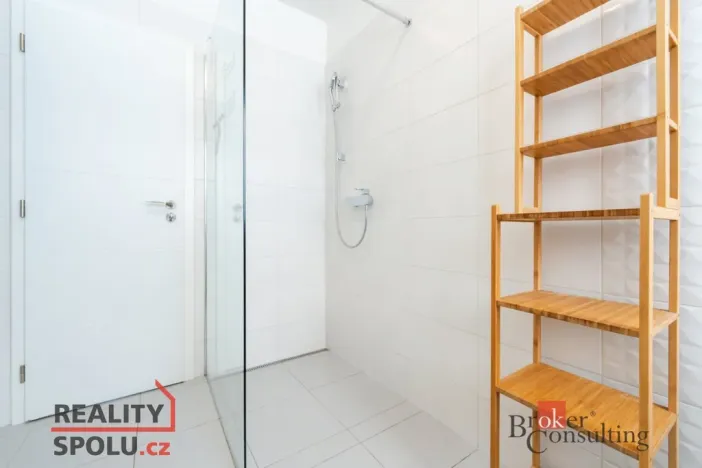 Pronájem bytu 2+kk, Liberec - Liberec I-Staré Město, nám. Žižkovo, 45 m2