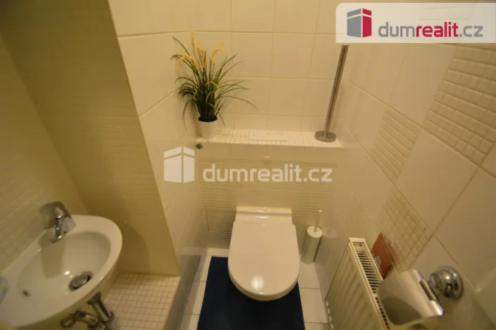 Pronájem bytu 2+1, Praha - Smíchov, U Nikolajky, 68 m2